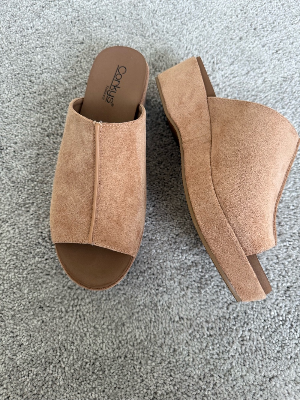 Corkys “Take Notes” Women's Tan Suede Slide Sandals | 10 - Picture 3 of 5